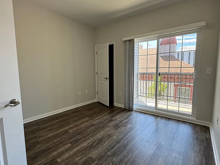 408 Westminster Ave #222 — Photo 6