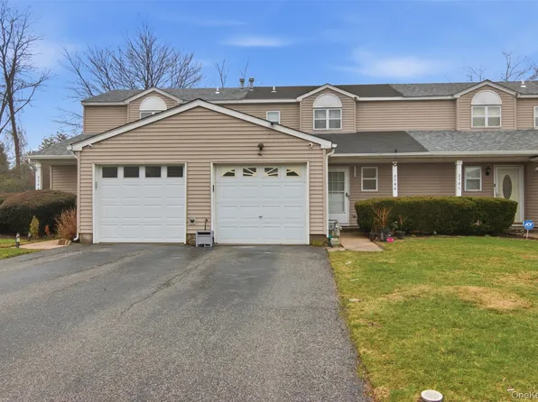 2760 Schleigel Boulevard, Amityville, NY 11701