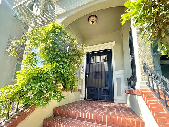3rd image of 1912 Green St #2