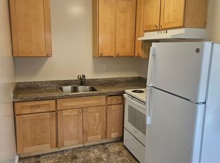 422 Redwood Ave., Redwood City, CA 94061