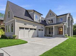 439 Lewis St NW, Vienna, VA 22180