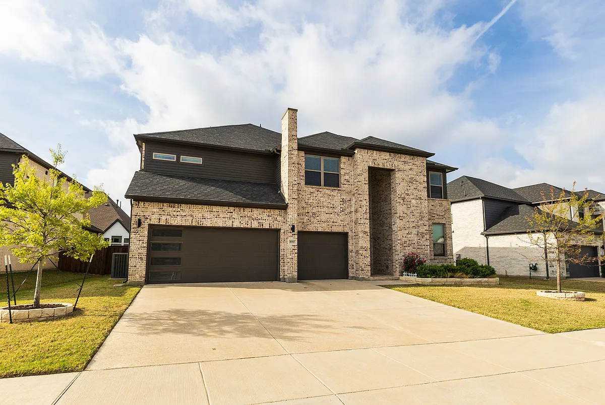 Building Photo - 899 Panorama Dr