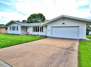 703 E Grant Ave, Eau Claire, WI 54701