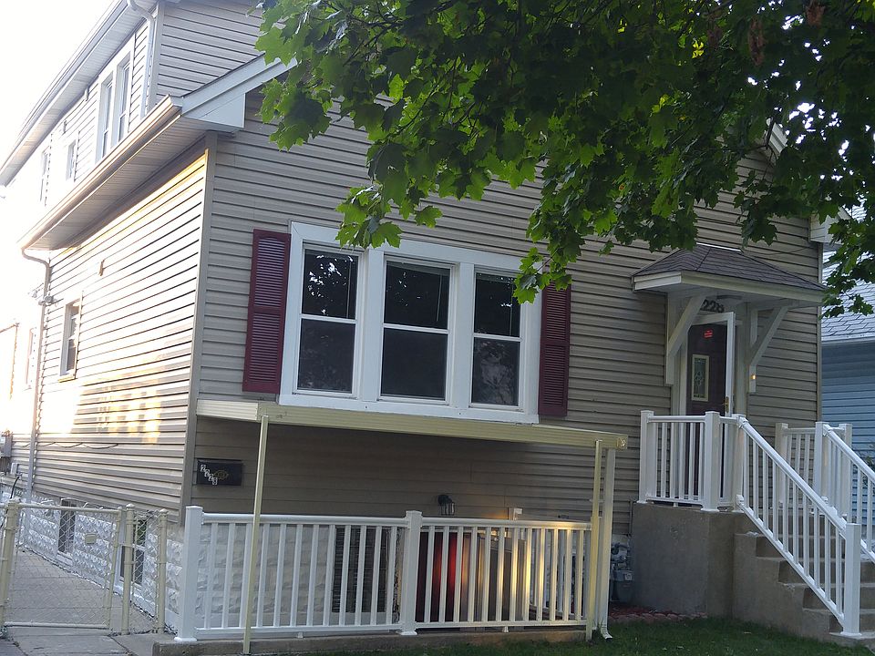 FRONT EXTERIOR