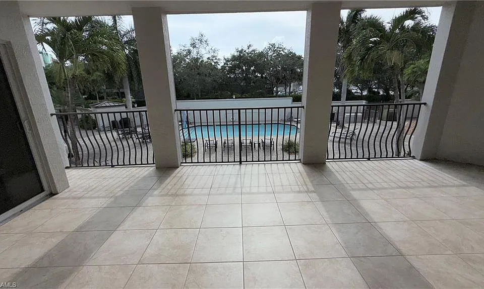 1100 Pine Ridge Rd #200