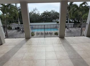 1100 Pine Ridge Rd Penthouse 200, Naples, FL 34108