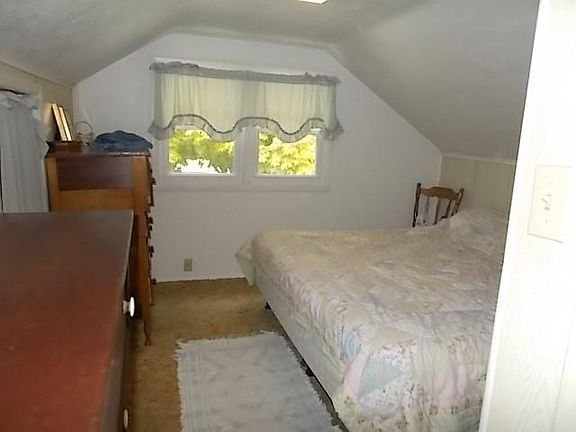 4th image of 206 Vine St