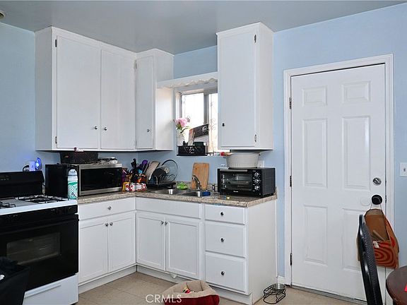 5th image of 11672 Ranchito St