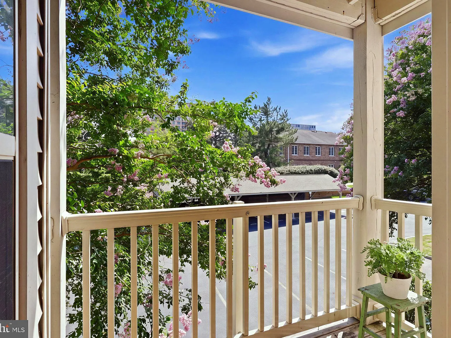 1 bed, 690 sqft, $1,850 — Photo 4