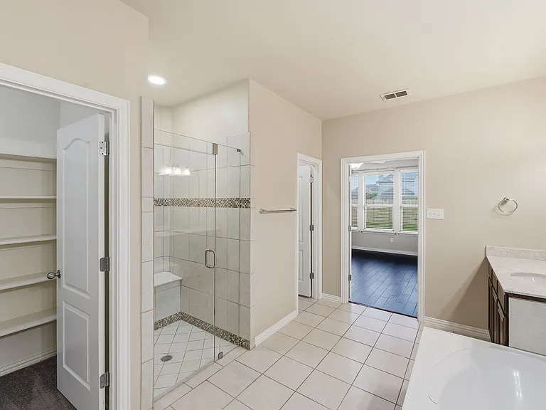 2208 Gregory Creek Dr — Photo 18
