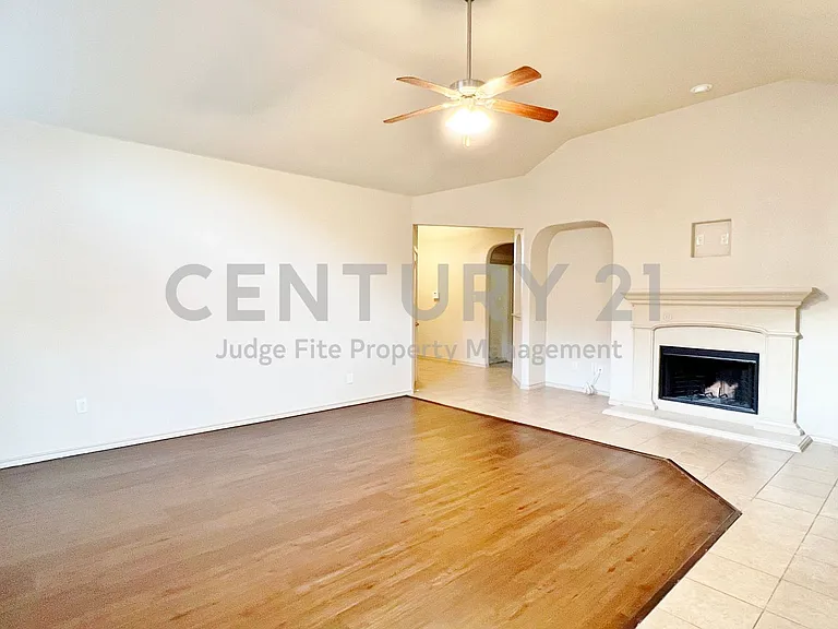 3125 Buckthorn Ln — Photo 3