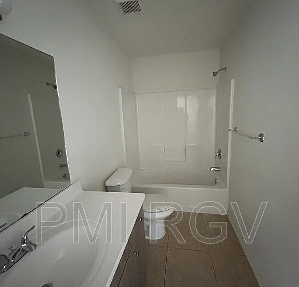 2909 Linda Vista St #UNITD — Photo 9