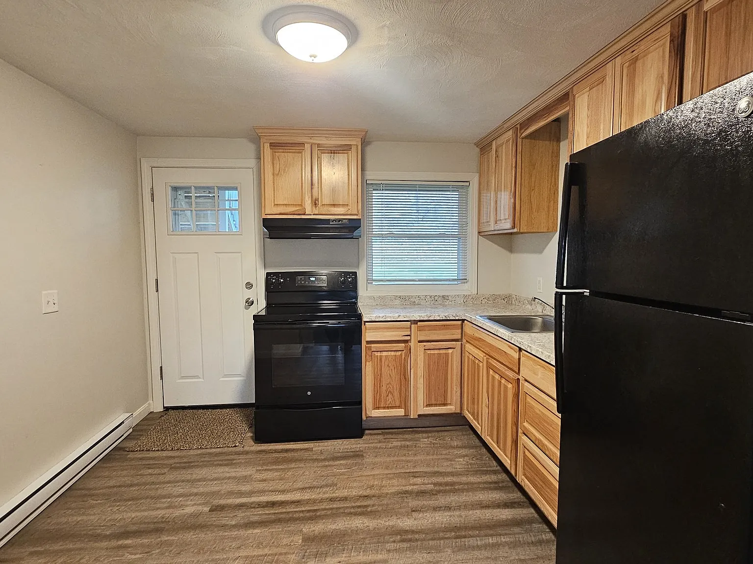 1 bed, 1.0 bath, 592 sqft, $1,475 — Photo 2