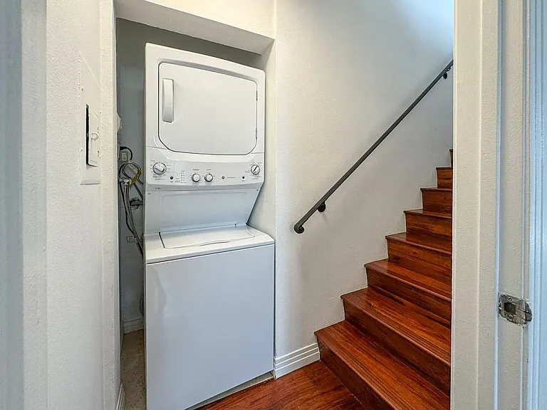 1733 Malcolm Ave #7 — Photo 16