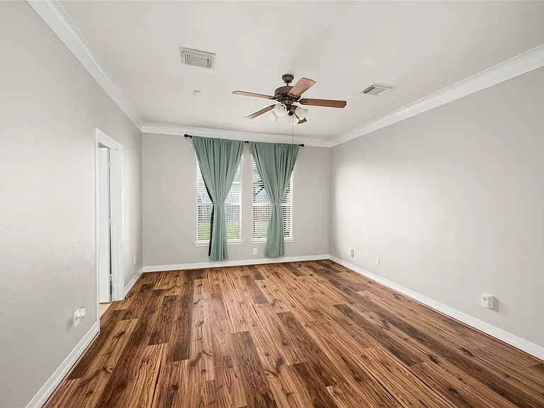 7414 Sabinal Creek Dr — Photo 23