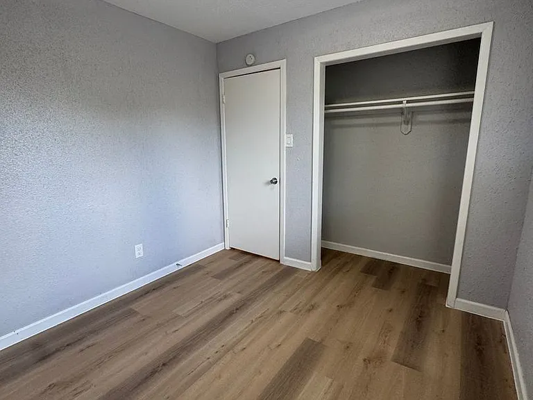 11217 Pender Ln — Photo 25