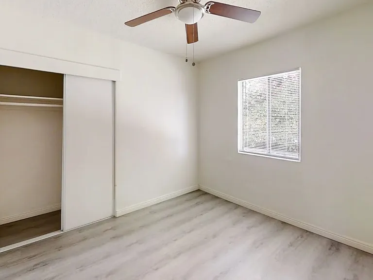 3348 Santa Fe Ave — Photo 17