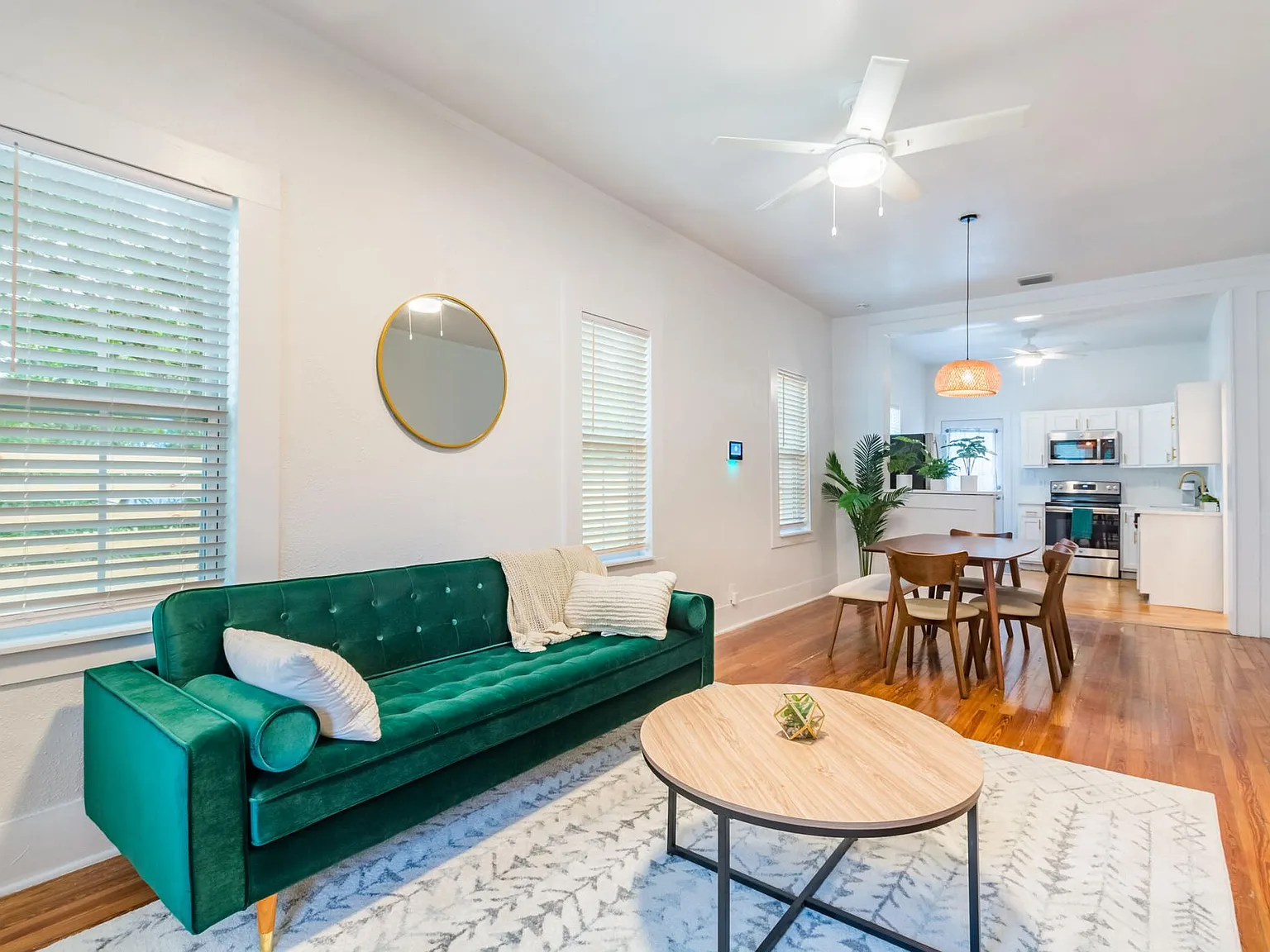 3 bed, 1108 sqft, $2,350 — Photo 1