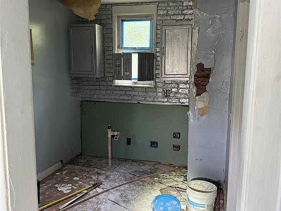 2nd image of 20057 Hanna St