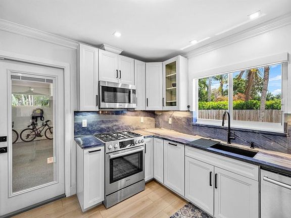 4th image of 2866 SW 8th St