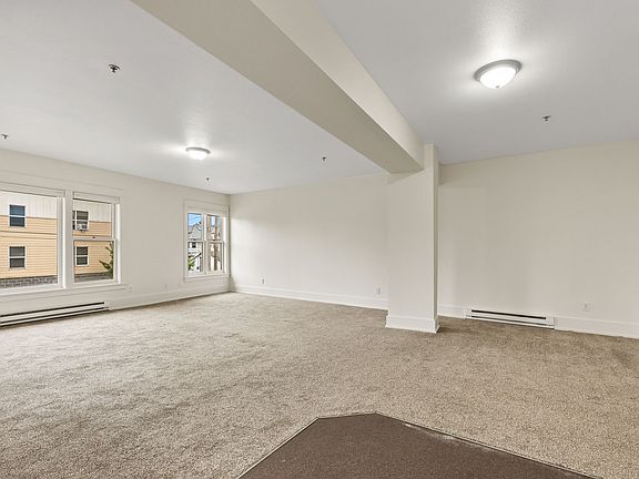 4th image of 110 N Killingsworth St #17896294