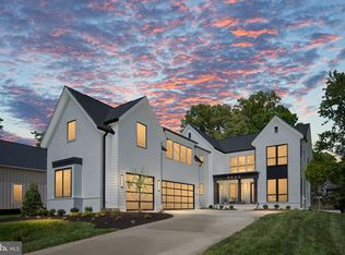 8642 McHenry St, Vienna, VA 22180