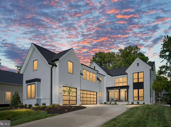 8642 McHenry St, Vienna, VA 22180