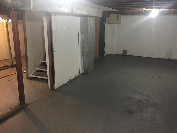 5th image of 3000 E Moreland Dr