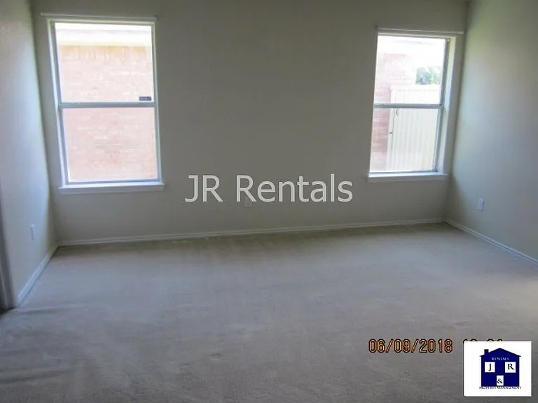 1906 Flagstaff Dr — Photo 43