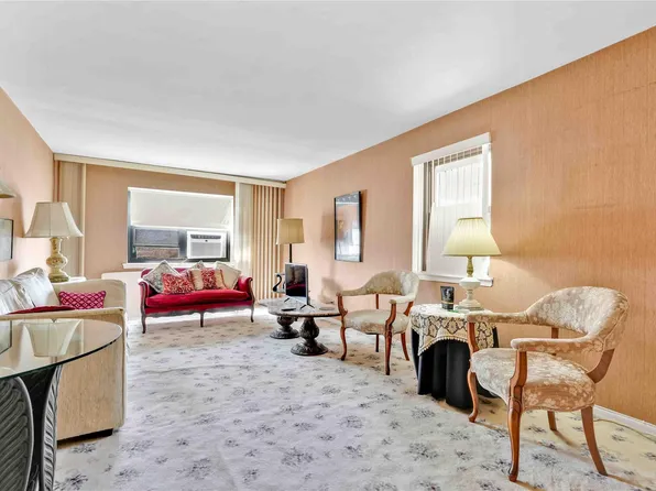 138-25 31 Drive #6D, Flushing, NY 11354