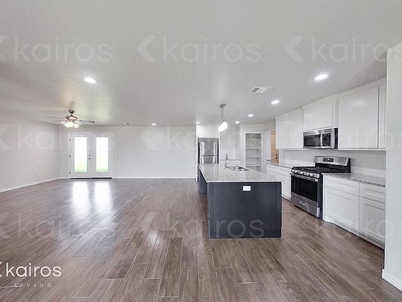 5th image of 2702 Daytona Ave