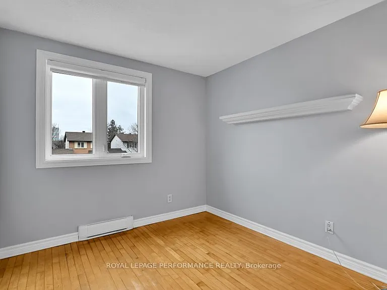 1286 Cedarcroft Cres — Photo 19