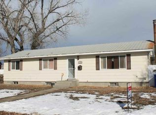 1308 E Washington Ave, Riverton, WY 82501