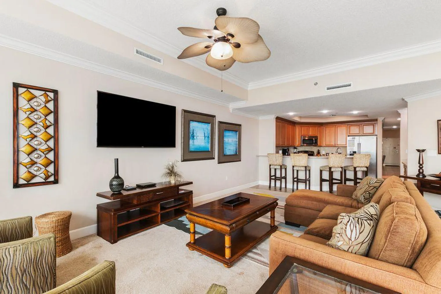 3 bed, 4.0 bath, 1959 sqft, $5,119 — Photo 2