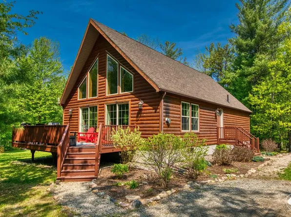 40 Outlook Ln, Wilmington, NY 12997