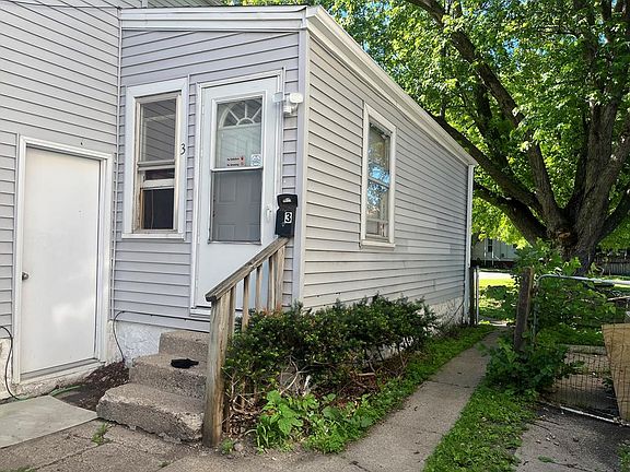 3rd image of 1406 1st Ave N