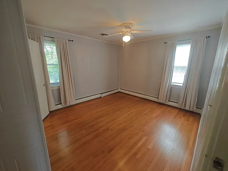 9510 Overhill Rd — Photo 17