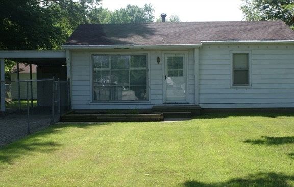 5th image of 5920 N Saint Joseph Ave