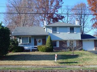 426 Acorn Dr, Warminster, PA 18974