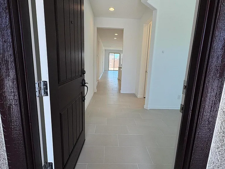17613 W Georgia Ave — Photo 5