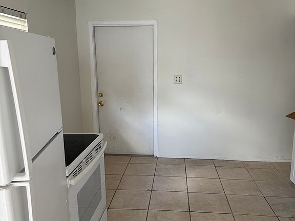 4th image of 5443 11th Ave