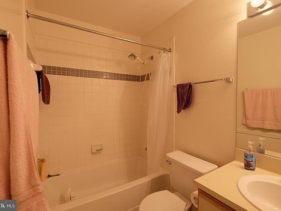 5th image of 3303 Wyndham Cres #344