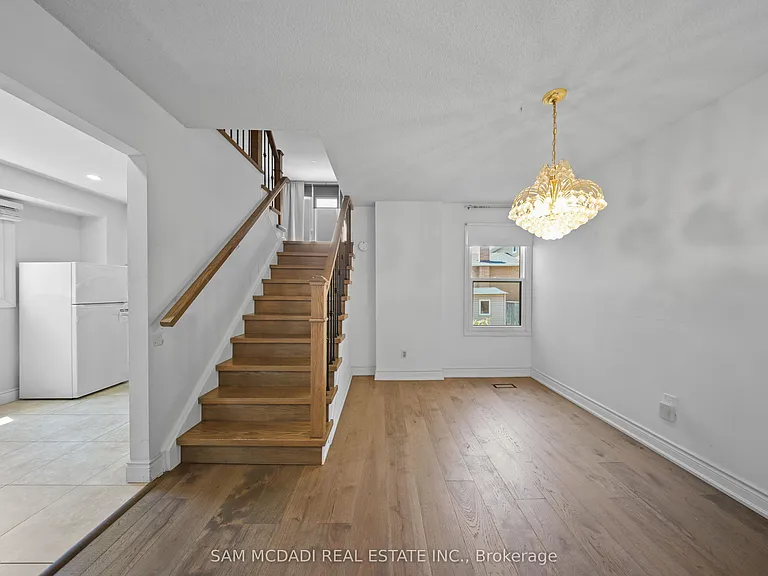 3949 Teakwood Dr — Photo 3