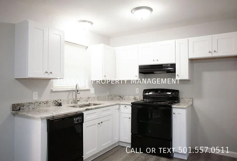 9308 Lew Dr — Photo 2