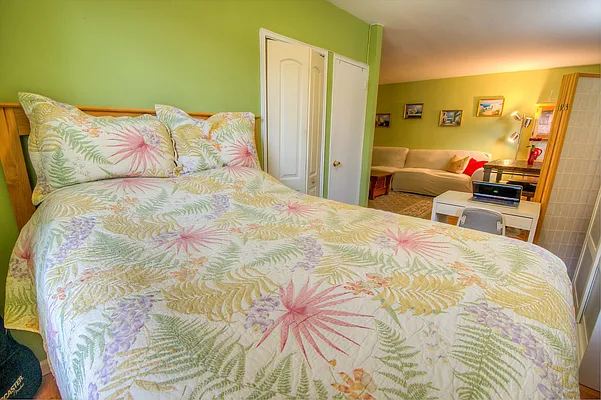 Sold by REMAX Elite | media 29