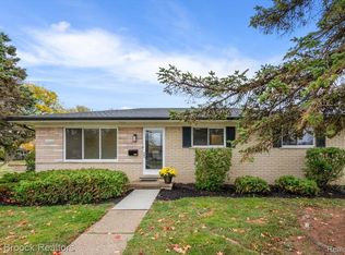 13386 Winona Dr, Sterling Heights, MI