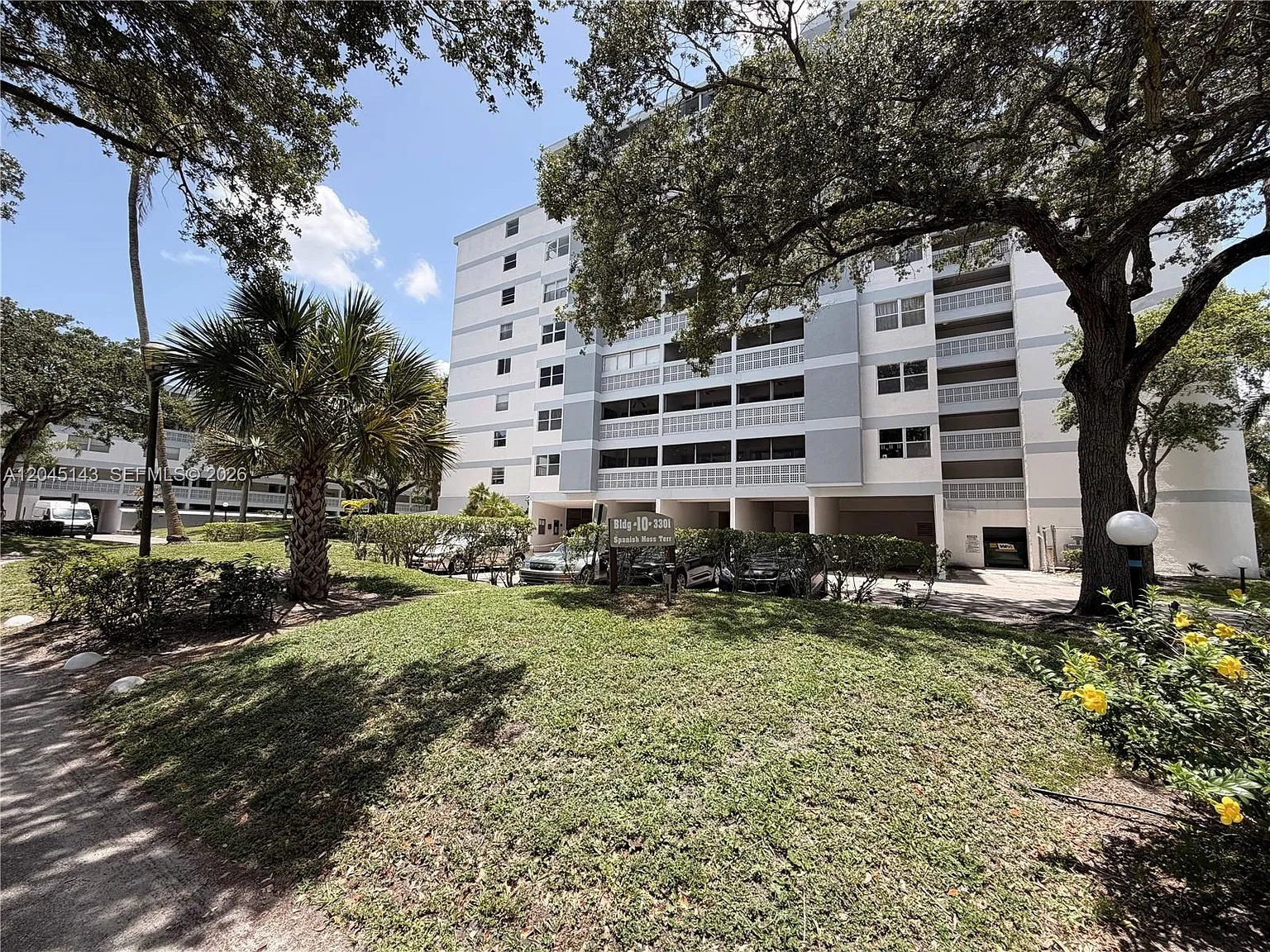 3301 Spanish Moss Ter — Photo 3