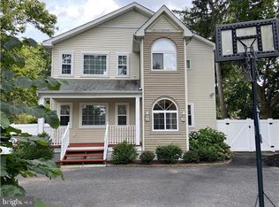 175 W Oak Rd, Vineland, NJ 08360