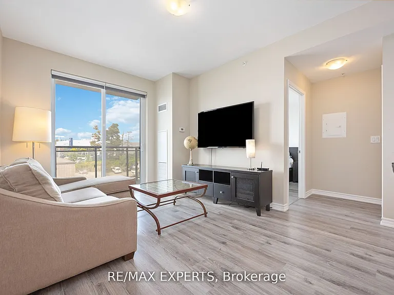 11611 Yonge St #227 — Photo 10