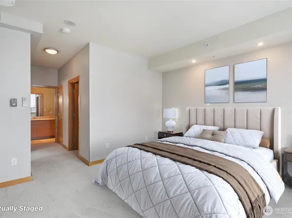1100 106th Avenue NE #902, Bellevue, WA 98004